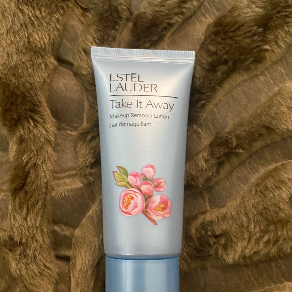 Estée Lauder Take It Away